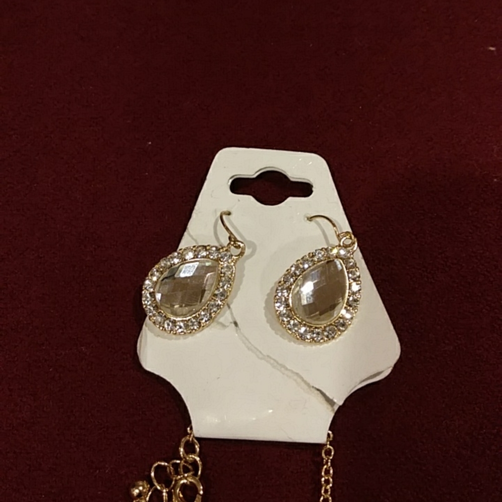 3 for $30 Fashion Jewelry Set Gold & Diamonds Earrings Necklace Costume Jewelry - Picture 5 of 6
